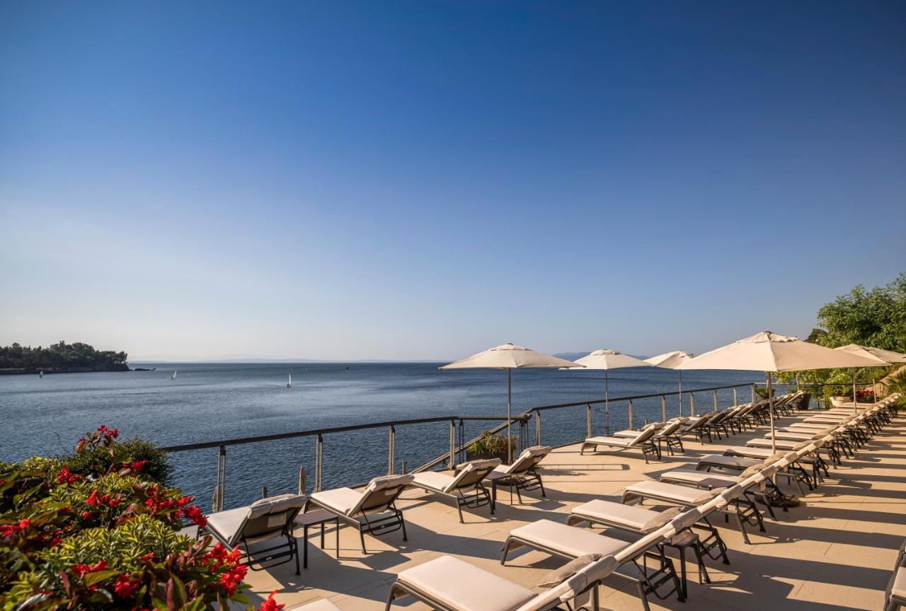 Boutique & Design Hotel Navis - Small Luxury Hotels Of The World Opatija Bagian luar foto View of the Gulf of Saint-Tropez from the hotel