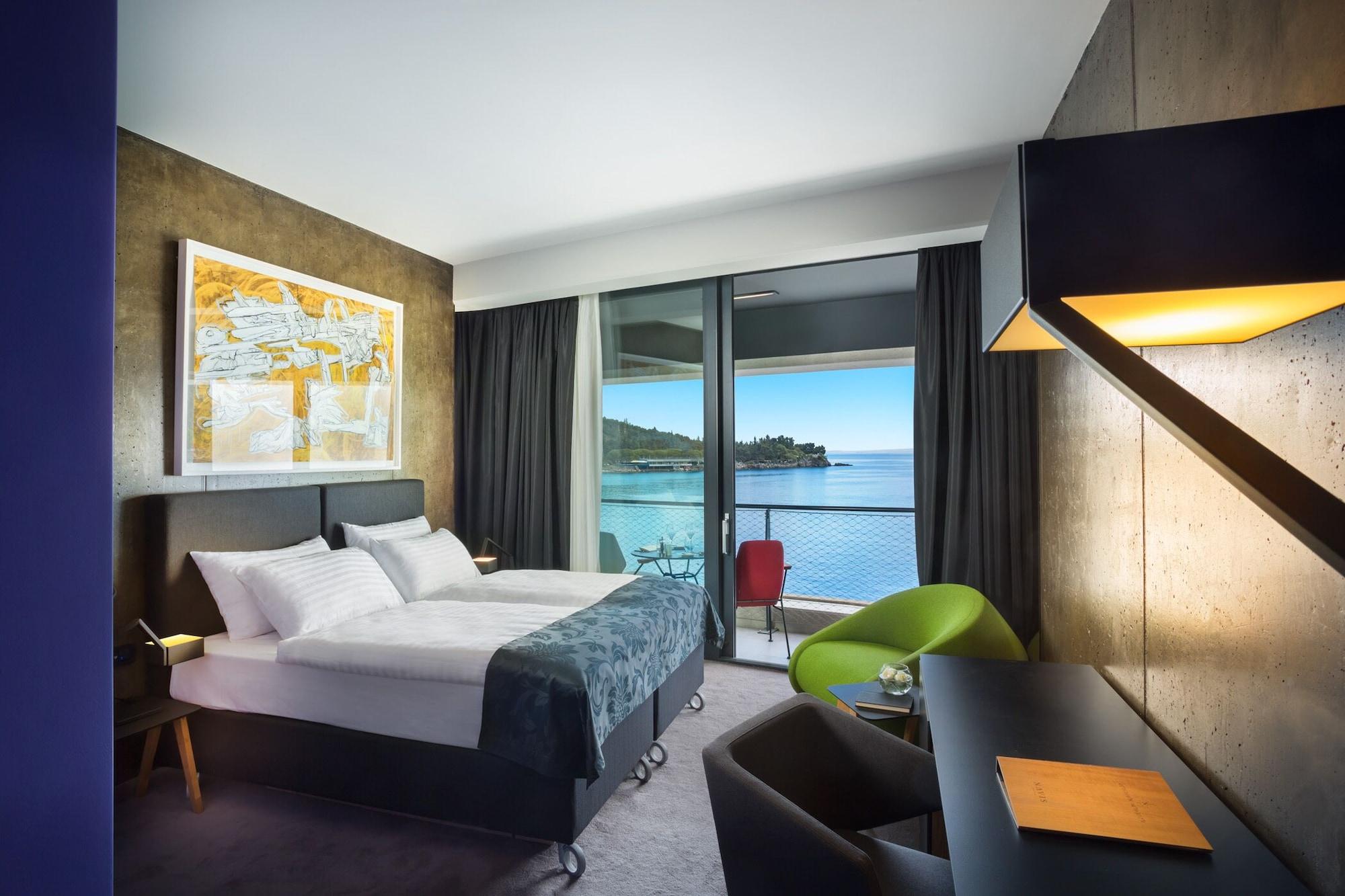 Boutique & Design Hotel Navis - Small Luxury Hotels Of The World Opatija Bagian luar foto