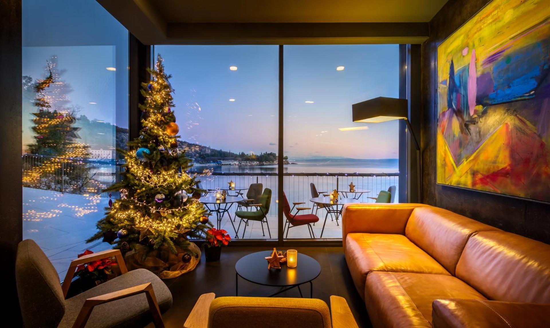 Boutique & Design Hotel Navis - Small Luxury Hotels Of The World Opatija Ruang foto The View
