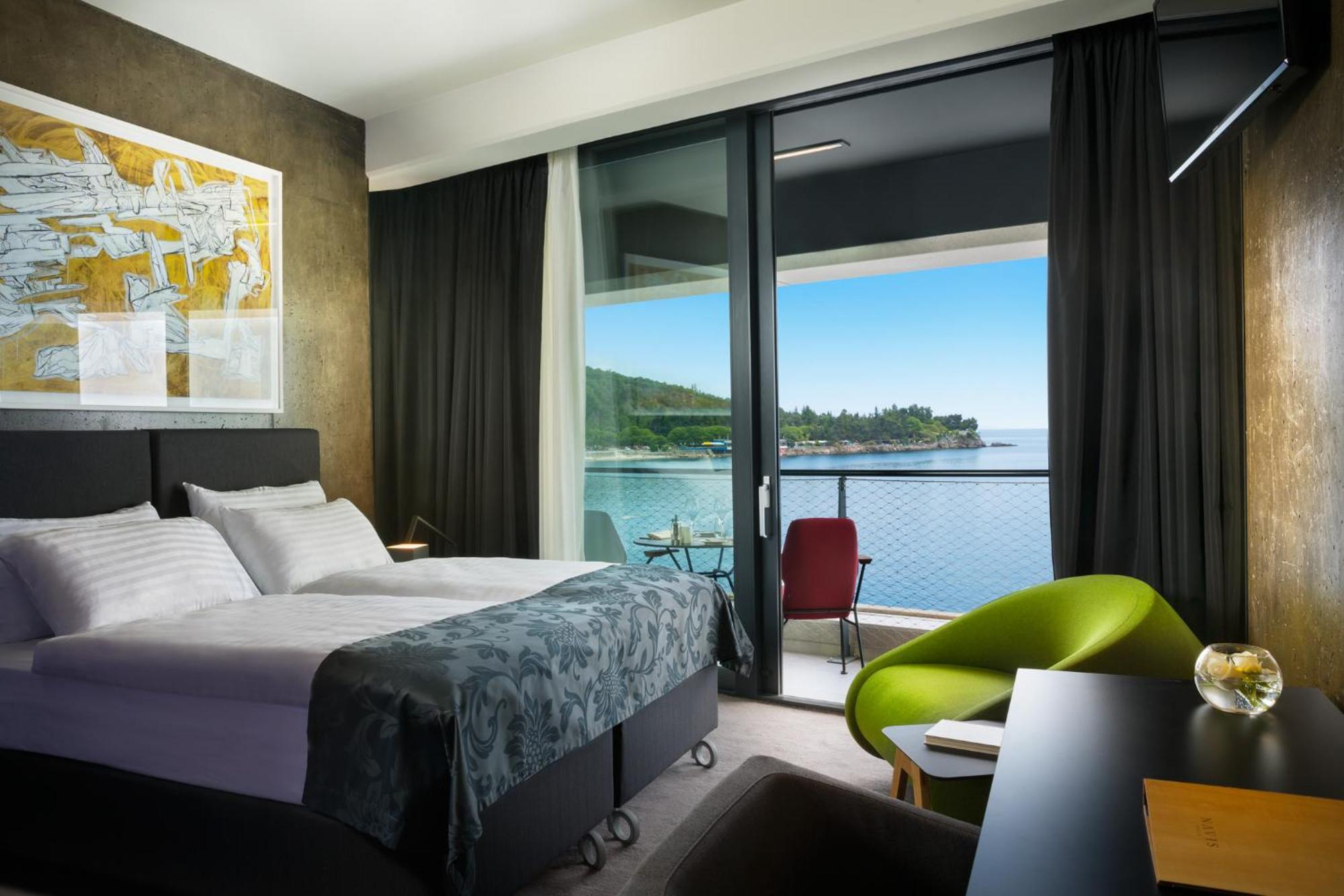 Boutique & Design Hotel Navis - Small Luxury Hotels Of The World Opatija Bagian luar foto